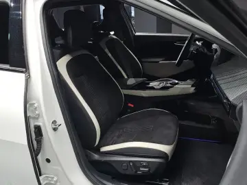 2022 Kia EV6 с пробегом 34 076 км