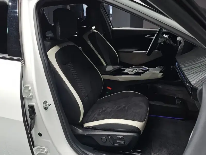 2022 Kia EV6 с пробегом 34 076 км