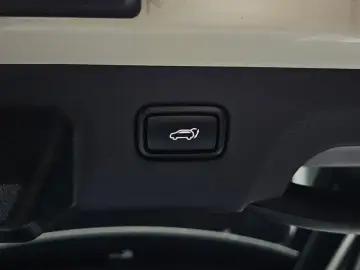 2022 Kia EV6 с пробегом 34 076 км