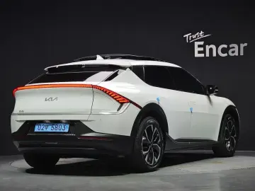 2022 Kia EV6 с пробегом 82 990 км