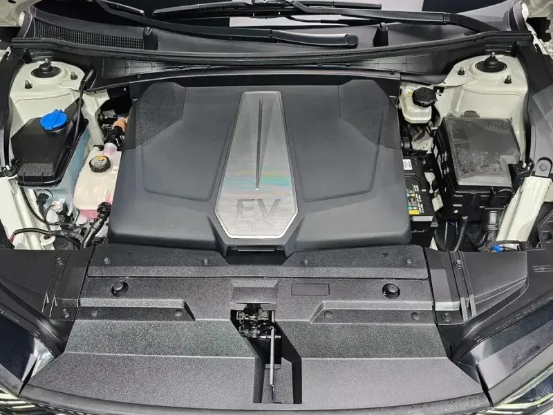 2022 Kia EV6 с пробегом 82 990 км