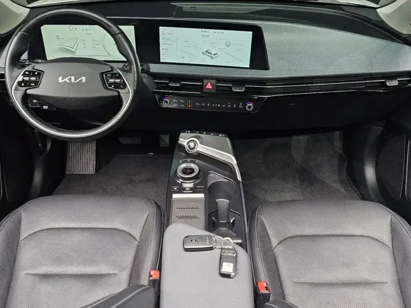 2022 Kia EV6 с пробегом 82 990 км