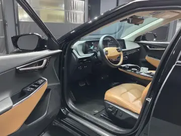 2023 Kia EV6 с пробегом 36 888 км