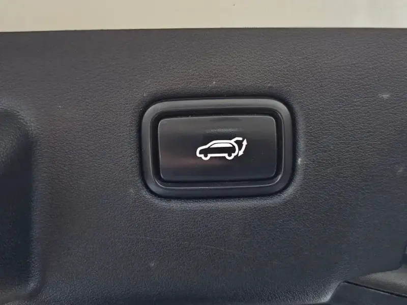 2022 Kia EV6 с пробегом 82 990 км