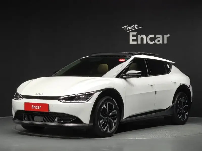 2023 Kia EV6 с пробегом 15 133 км