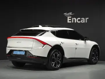 2023 Kia EV6 с пробегом 15 133 км