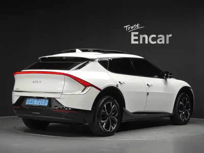 2023 Kia EV6 с пробегом 15 133 км