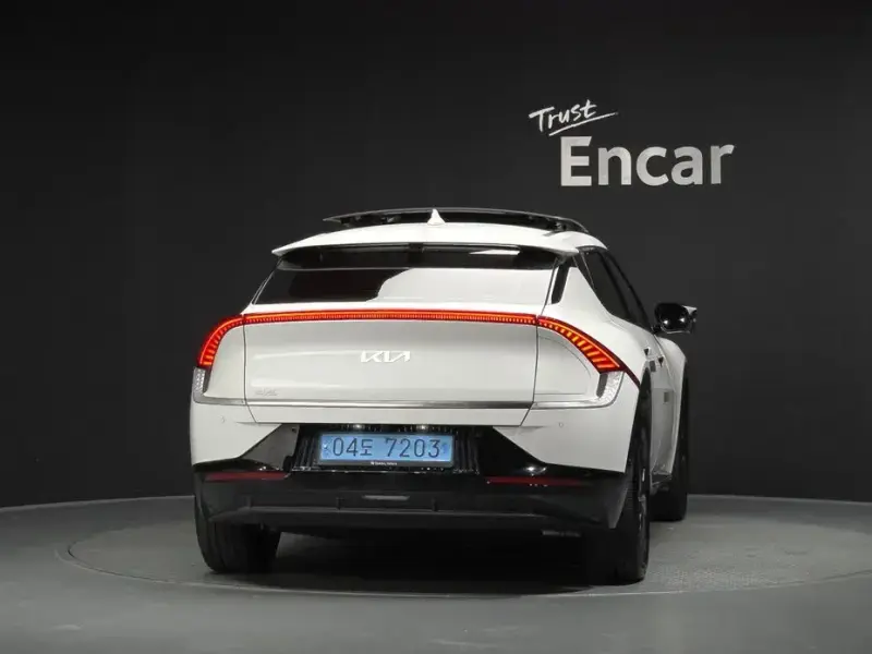 2023 Kia EV6 с пробегом 15 133 км