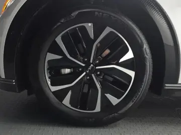 2023 Kia EV6 с пробегом 15 133 км