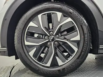 2024 Kia EV6 с пробегом 22 255 км
