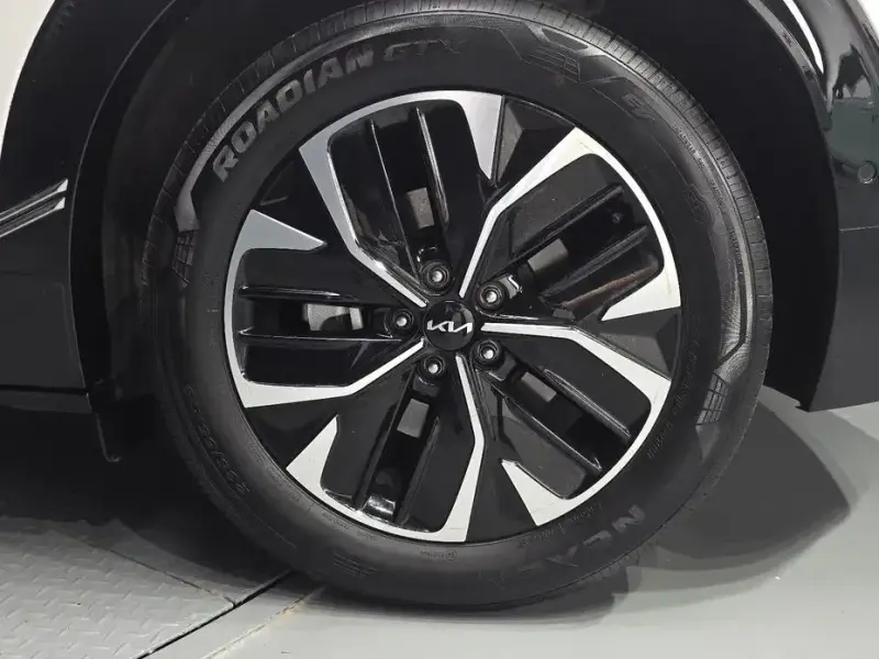 2023 Kia EV6 с пробегом 15 133 км