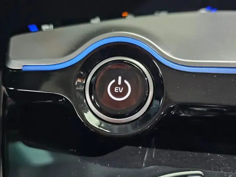 2024 Kia EV6 с пробегом 22 255 км