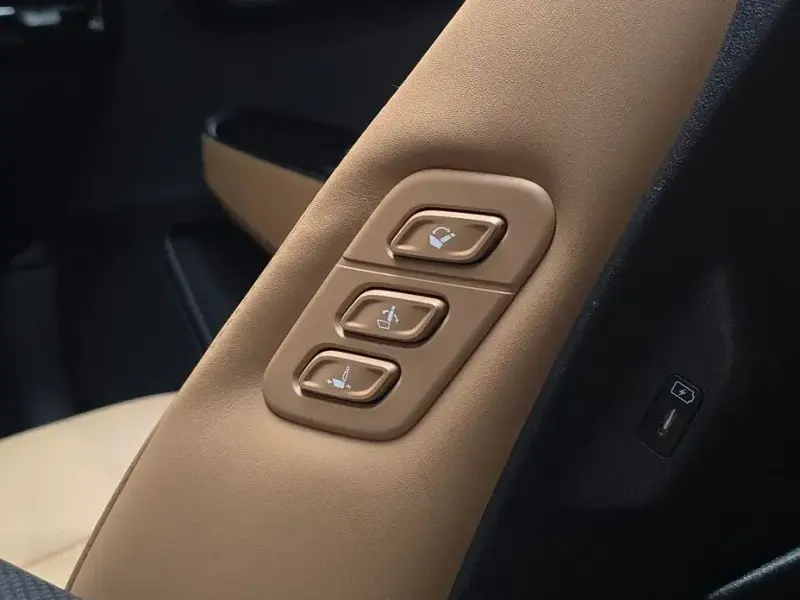 2023 Kia EV6 с пробегом 15 133 км