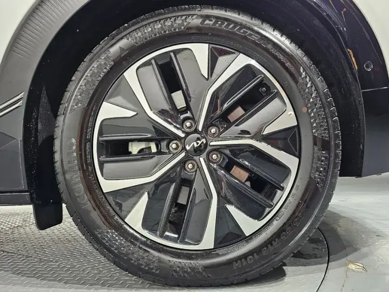 2024 Kia EV6 с пробегом 22 255 км