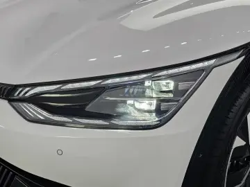 2024 Kia EV6 с пробегом 22 255 км