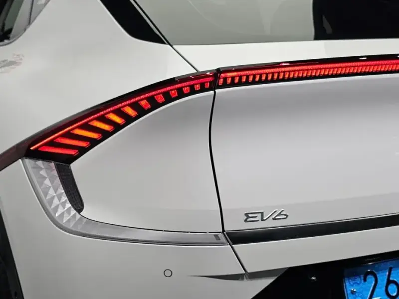 2024 Kia EV6 с пробегом 22 255 км