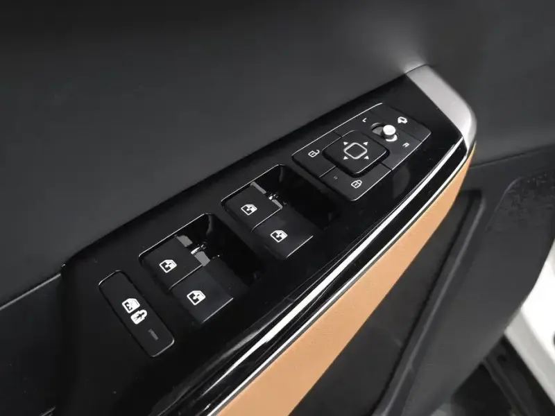 2023 Kia EV6 с пробегом 15 133 км