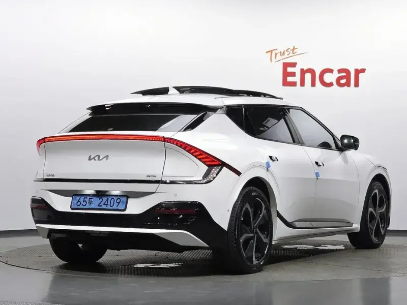 2022 Kia EV6 с пробегом 86 082 км