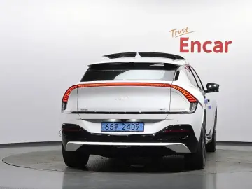 2022 Kia EV6 с пробегом 86 082 км