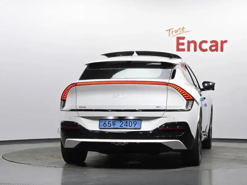 2022 Kia EV6 с пробегом 86 082 км