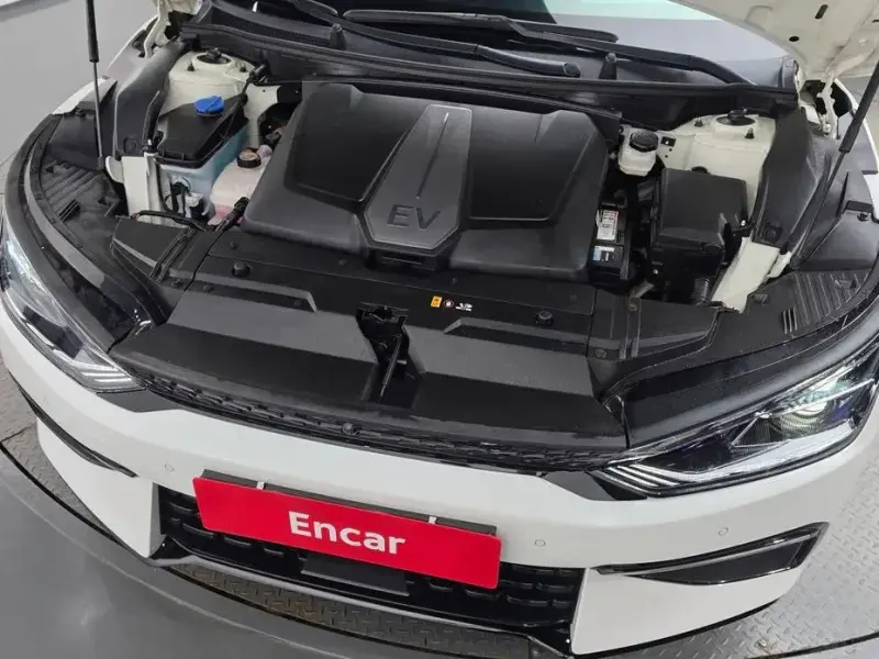 2022 Kia EV6 с пробегом 86 082 км