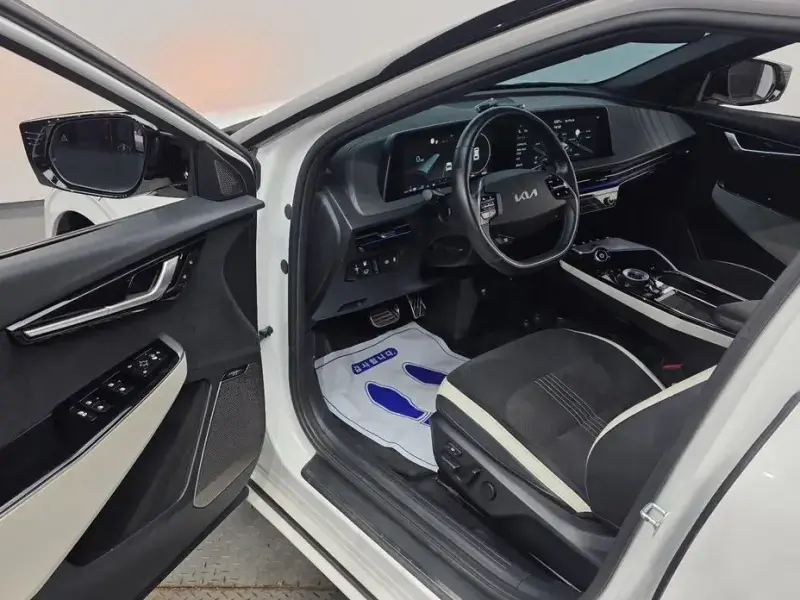 2022 Kia EV6 с пробегом 86 082 км