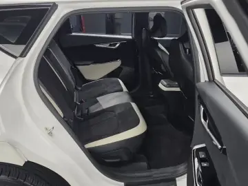 2022 Kia EV6 с пробегом 86 082 км