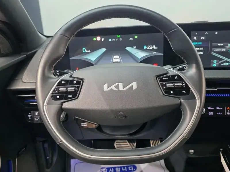 2022 Kia EV6 с пробегом 86 082 км