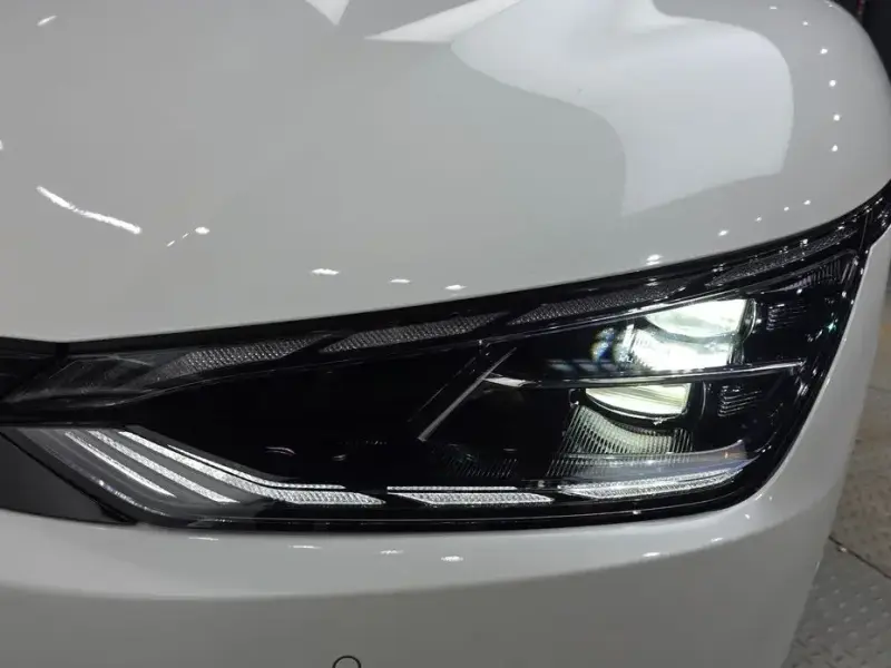 2022 Kia EV6 с пробегом 86 082 км