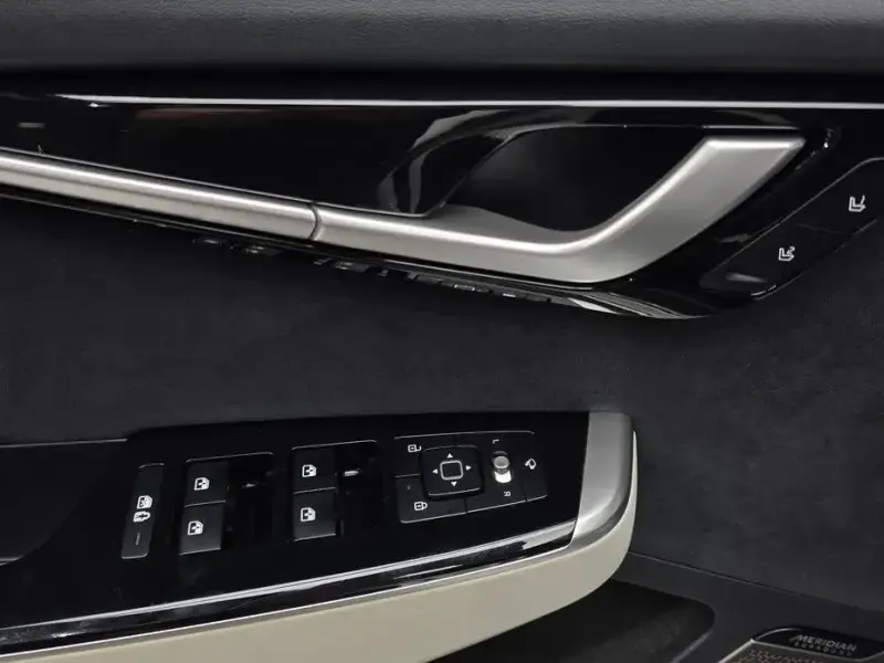 2022 Kia EV6 с пробегом 86 082 км