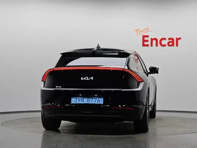2023 Kia EV6 с пробегом 12 726 км