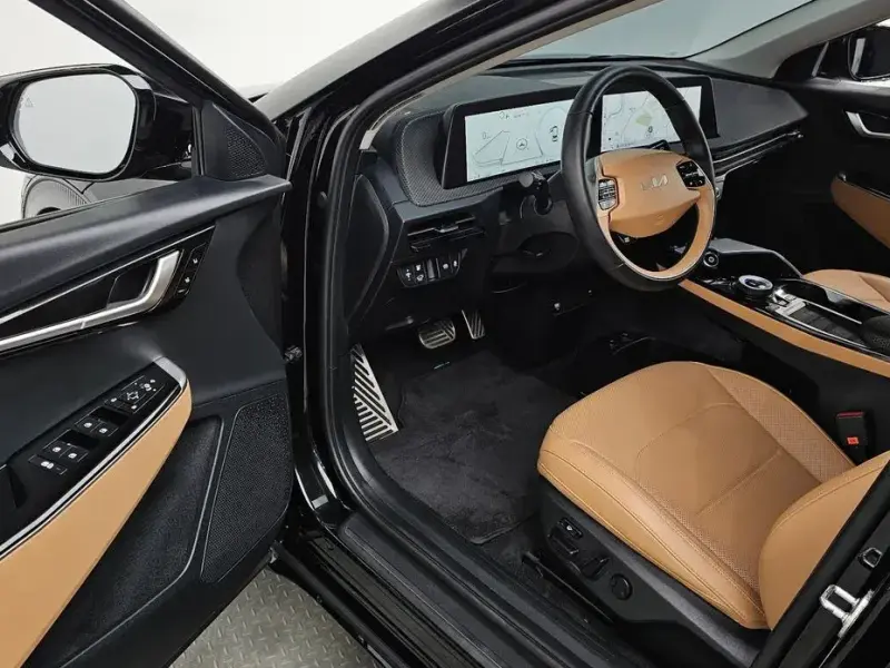 2023 Kia EV6 с пробегом 12 726 км