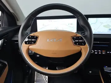 2023 Kia EV6 с пробегом 12 726 км
