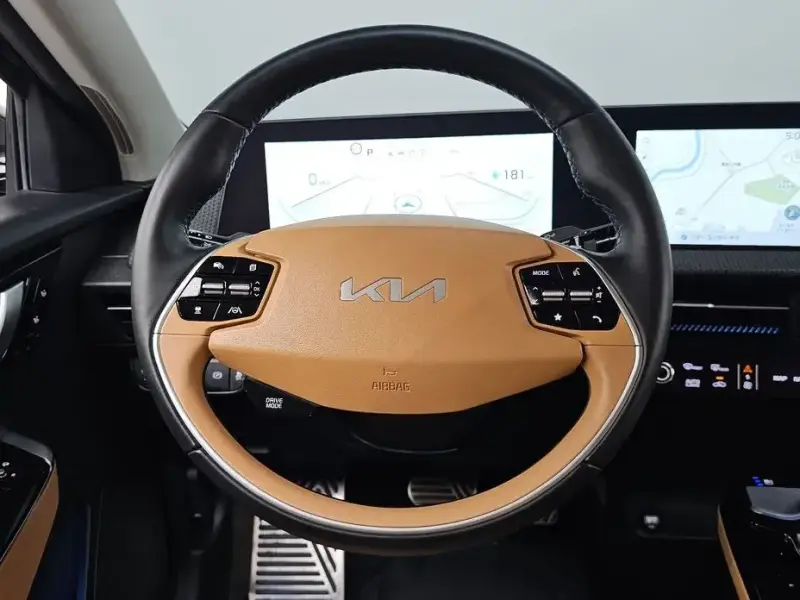 2023 Kia EV6 с пробегом 12 726 км