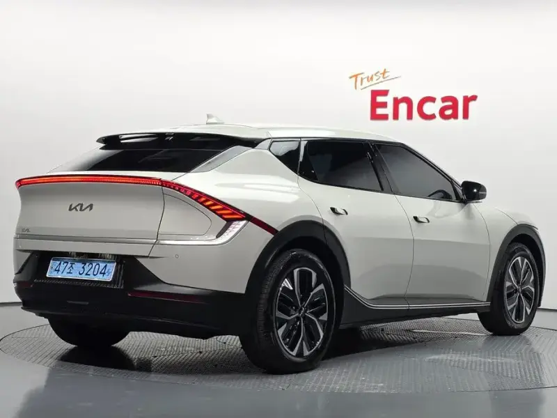 2022 Kia EV6 с пробегом 50 188 км