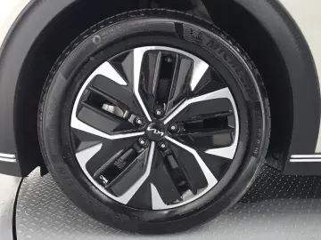 2022 Kia EV6 с пробегом 50 188 км