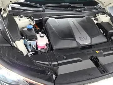 2022 Kia EV6 с пробегом 50 188 км