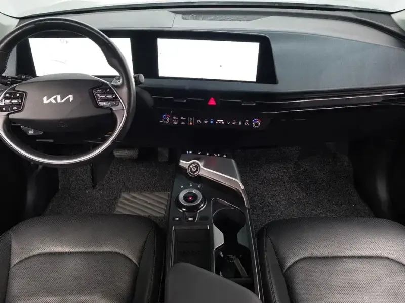 2022 Kia EV6 с пробегом 50 188 км