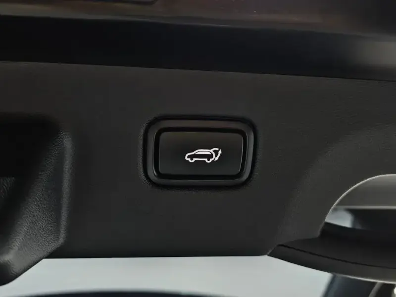 2023 Kia EV6 с пробегом 12 726 км