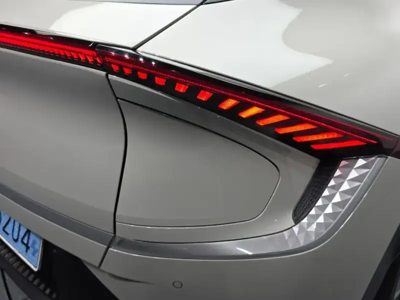 2022 Kia EV6 с пробегом 50 188 км