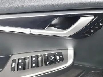 2022 Kia EV6 с пробегом 50 188 км