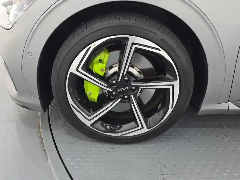 2023 Kia EV6 с пробегом 58 449 км