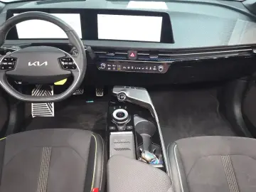 2023 Kia EV6 с пробегом 58 449 км