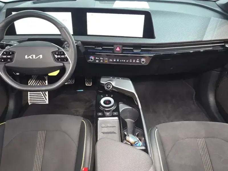 2023 Kia EV6 с пробегом 58 449 км