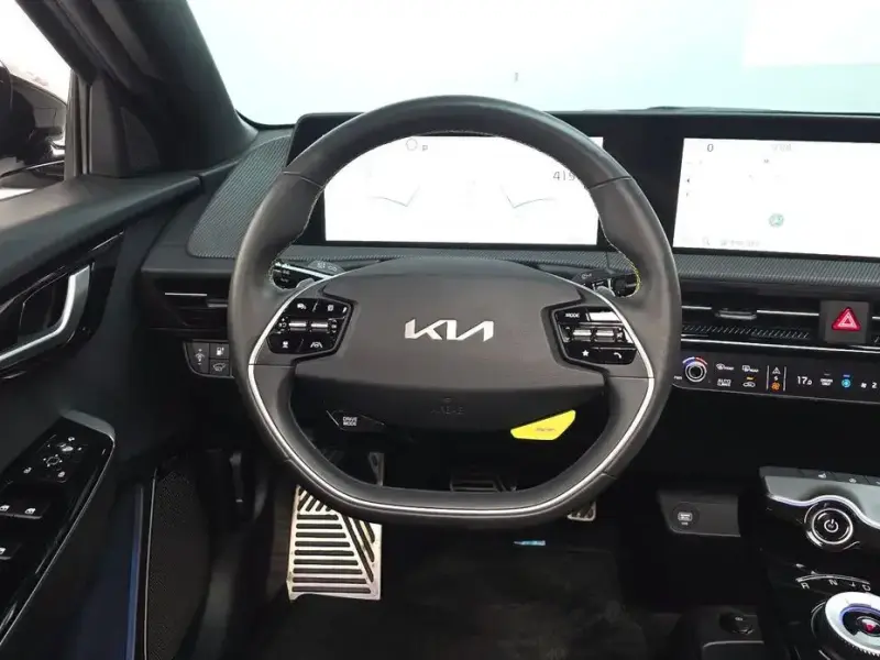 2023 Kia EV6 с пробегом 58 449 км