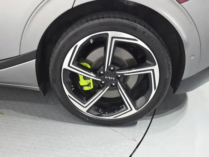 2023 Kia EV6 с пробегом 58 449 км