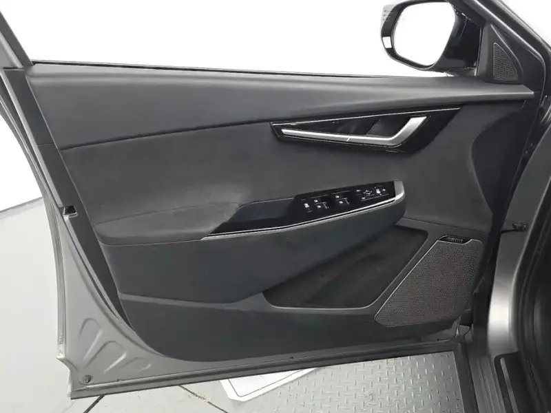 2023 Kia EV6 с пробегом 58 449 км