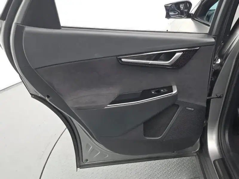 2023 Kia EV6 с пробегом 58 449 км