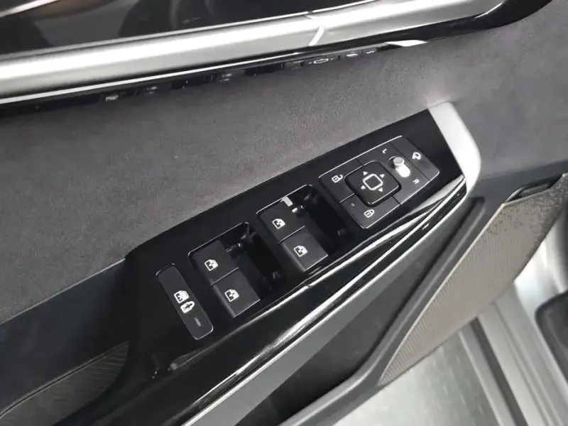 2023 Kia EV6 с пробегом 58 449 км
