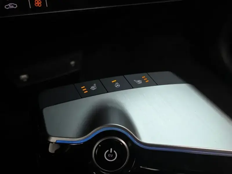 2023 Kia EV6 с пробегом 58 449 км